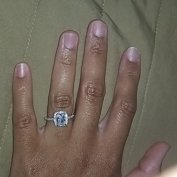 Radiant Solitaire - Picture 6 of 8